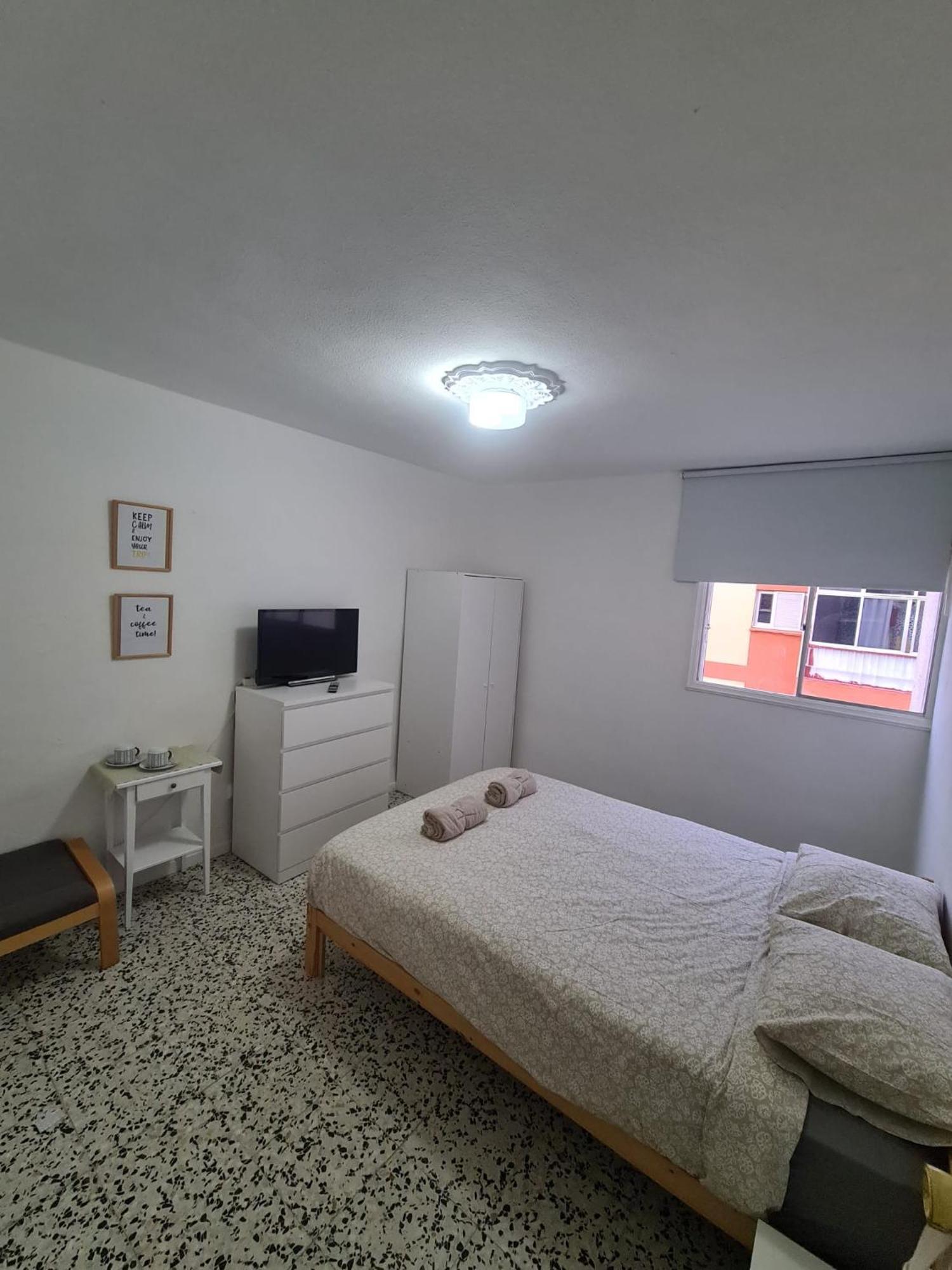 Eeb Private Room Habitacion Privada En Piso Compartido Сан-Кристобаль-де-Ла-Лагуна Экстерьер фото