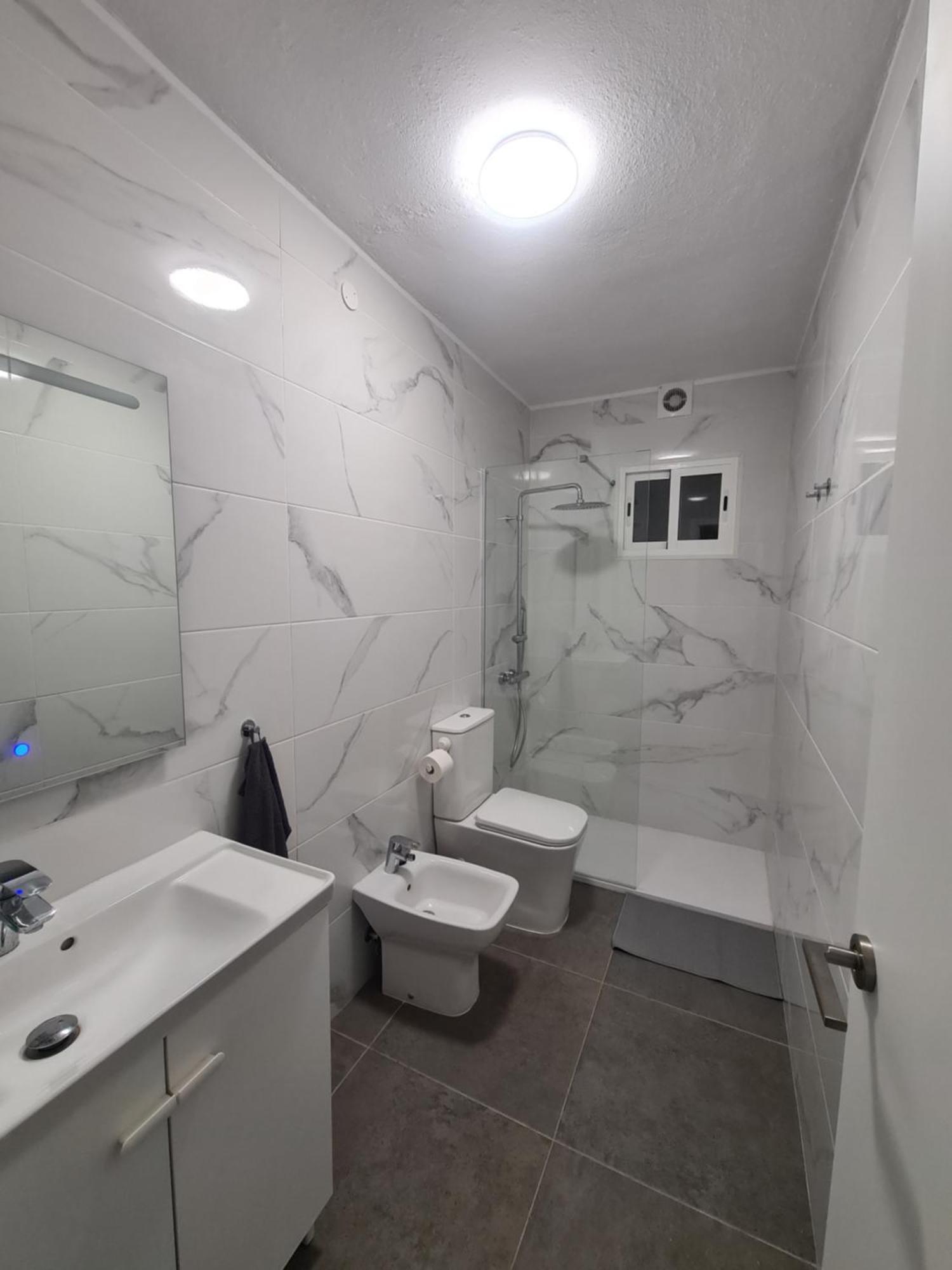 Eeb Private Room Habitacion Privada En Piso Compartido Сан-Кристобаль-де-Ла-Лагуна Экстерьер фото