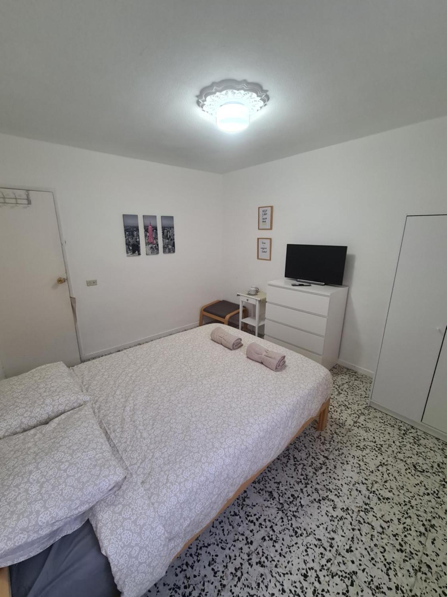 Eeb Private Room Habitacion Privada En Piso Compartido Сан-Кристобаль-де-Ла-Лагуна Экстерьер фото